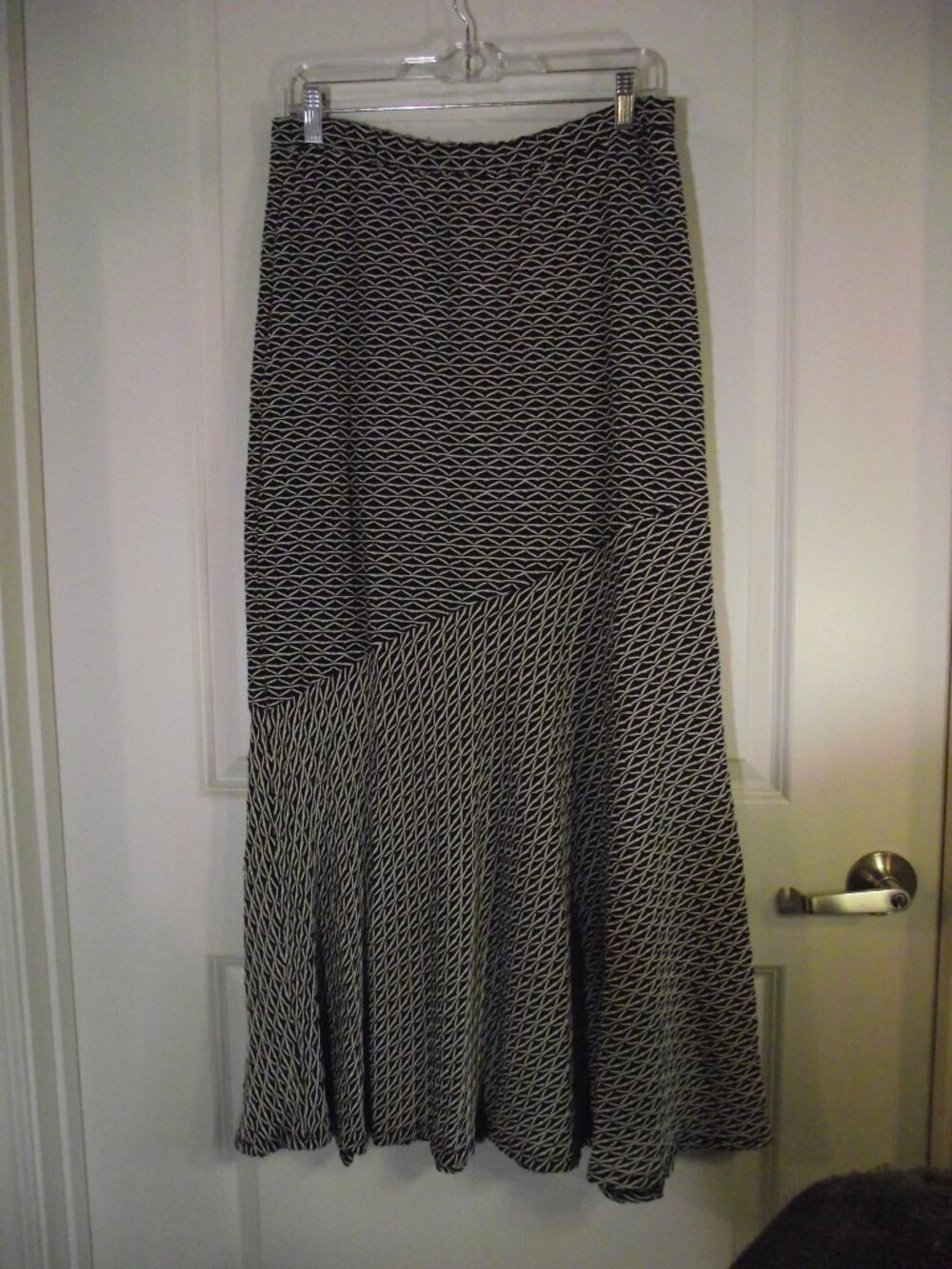 WOMENS sz. M ~ Cato ~ BLACK AND WHITE PRINT MAXI SKIRT
